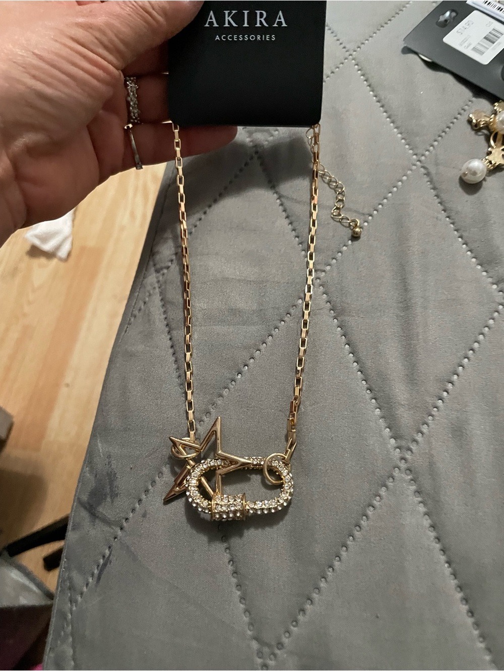 Akira Gold Star & Crystal Link Necklace - Sparkling Gold Pendant